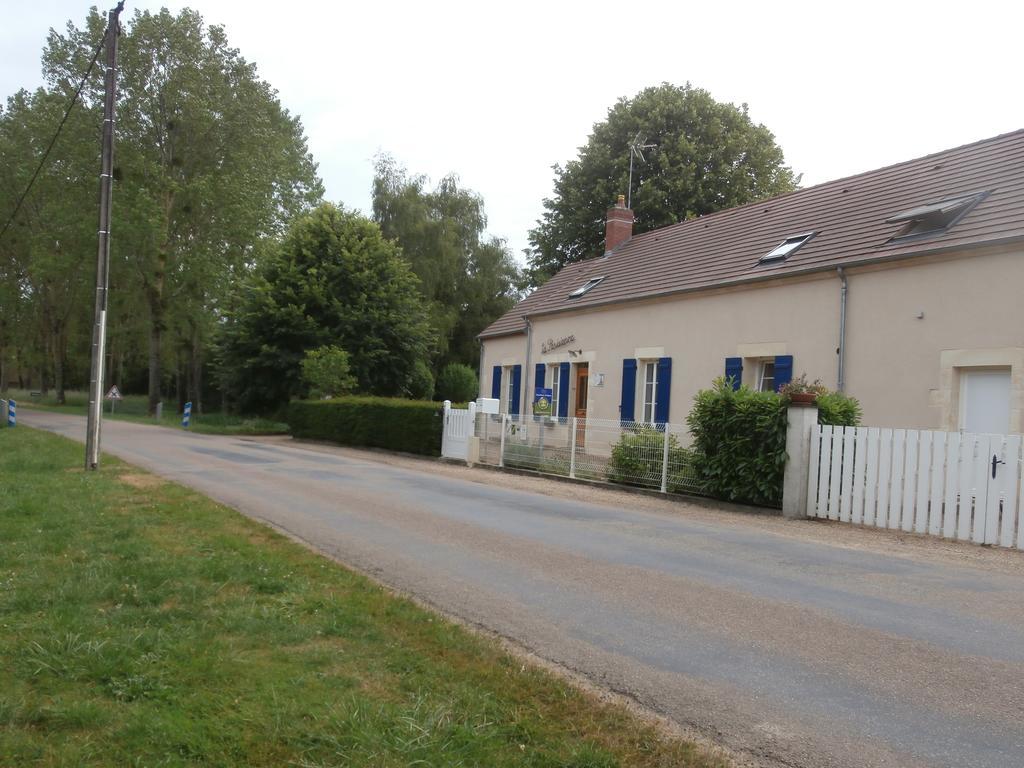 La Parisienne Des Amognes Bed & Breakfast Montigny-aux-Amognes Exterior photo